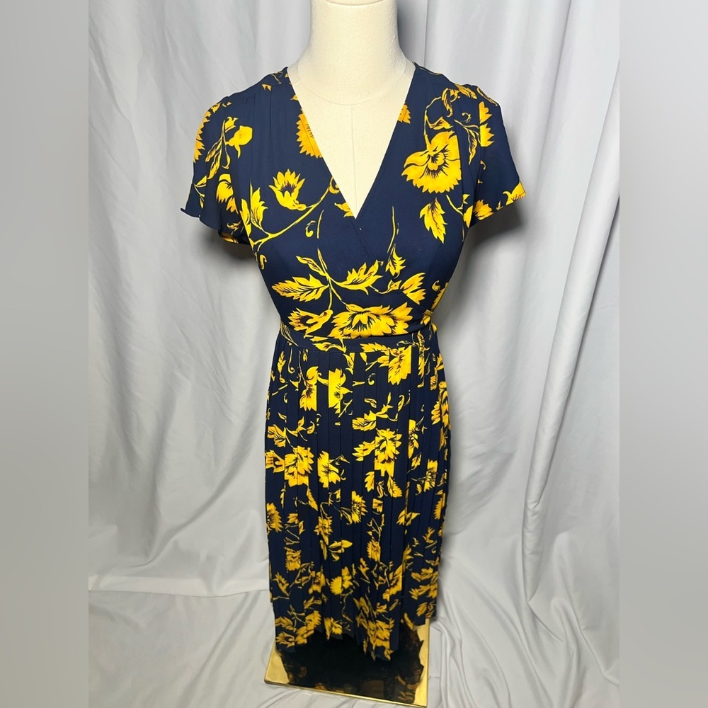 Crew Printed pleated midi wrap dress | size 2 - Picture 13 of 13